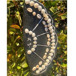 ❌SOLD❌Lulu Guinness Cluth. Used